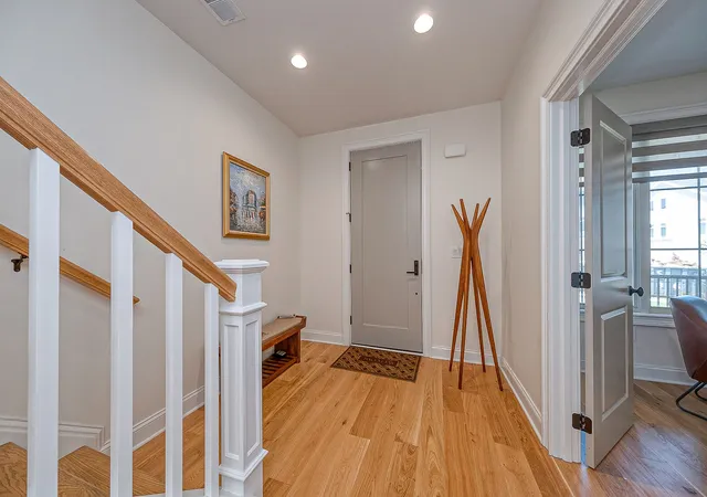 2nd image of 52 1st St, Oakmont, PA 15139 | MLS# 1757858