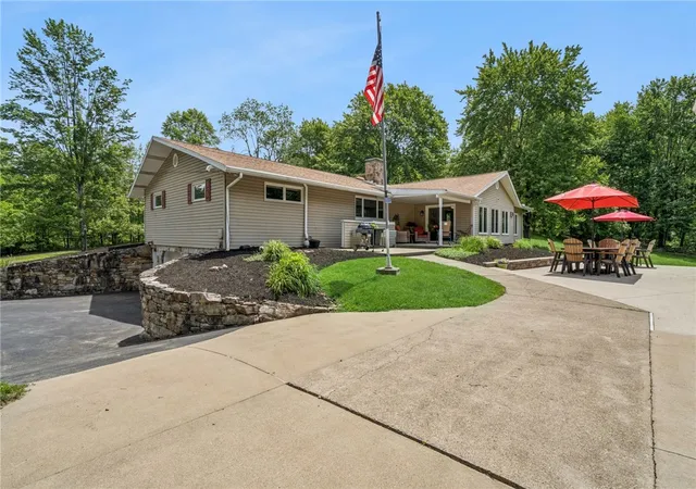 Homes for sale in Unity Twp, PA | 140 Quarry Road, Unity Twp, PA 15650 | MLS# 1757857