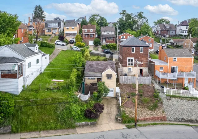 2nd image of 1208 Merrick Avenue, Brookline, PA 15226 | MLS# 1757872