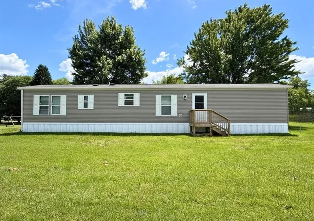 1st image of 1569 Lee Lane, Grove City Boro, PA 16127 | MLS# 1757766