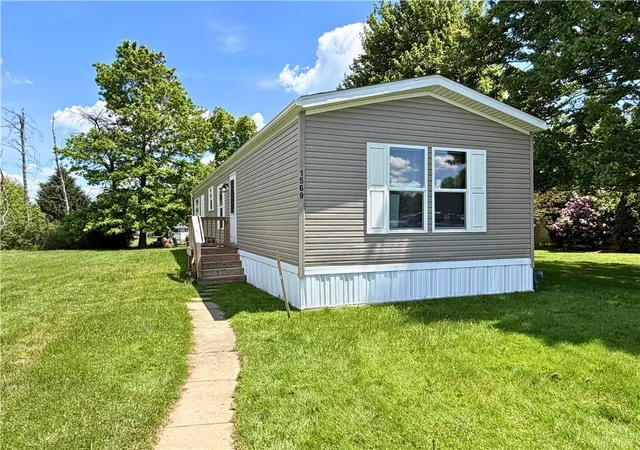 2nd image of 1569 Lee Lane, Grove City Boro, PA 16127 | MLS# 1757766