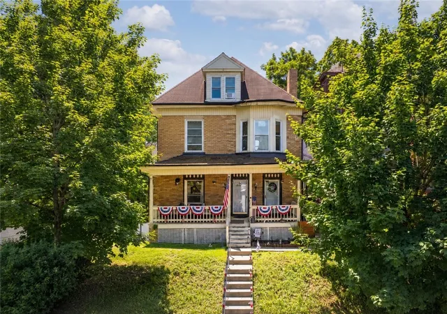 Homes for sale in Squirrel Hill, PA | 5624 Woodmont St, Squirrel Hill, PA 15217 | MLS# 1757747