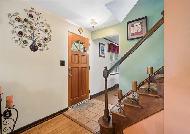 Photo 3 of Single family home for sale at 2901 Ponderosa Dr, Allison Park, PA 15101 | MLS# 1757631 | Listing updated on 2026-07-08