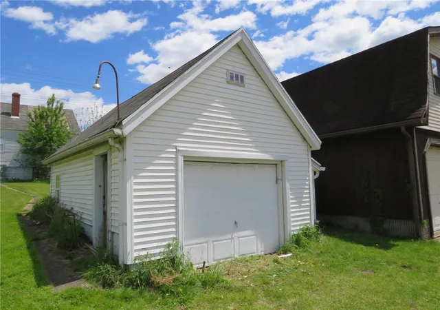 28th image of 225 N Main St, Houston, PA 15342 | MLS# 1757944