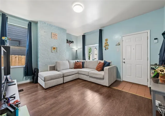 Photo 3 of Single family home for sale at 522 Marie Ave, Pittsburgh, PA 15202 | MLS# 1757893 | Listing updated on 2026-10-06