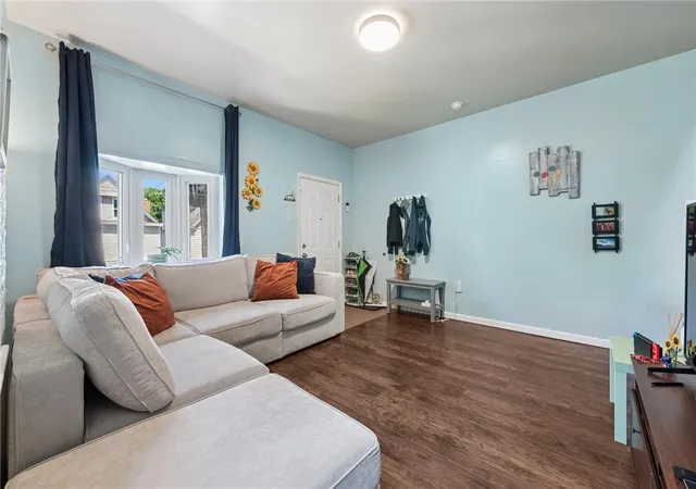 Photo 3 of Single family home for sale at 522 Marie Ave, Pittsburgh, PA 15202 | MLS# 1757893 | Listing updated on 2026-10-06