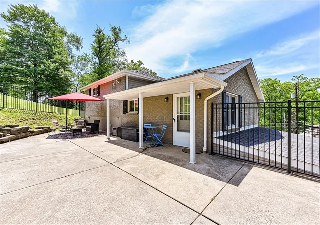 Photo 3 of Single family home for sale at 765 Robbins Sta Rd, Irwin, PA 15642 | MLS# 1757759 | Listing updated on 2026-07-15