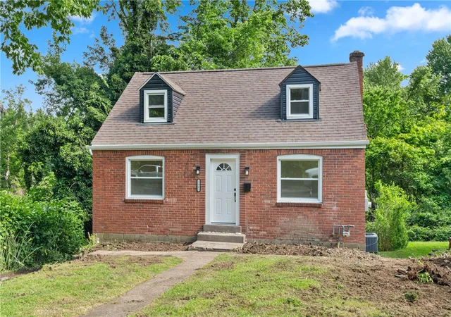 Homes for sale in Braddock Hills, PA | 2843 Mckelvey Rd, Braddock Hills, PA 15221 | MLS# 1754809