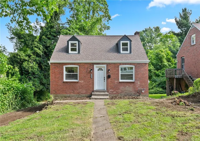 Homes for sale in Braddock Hills, PA | 2843 Mckelvey Rd, Braddock Hills, PA 15221 | MLS# 1754809
