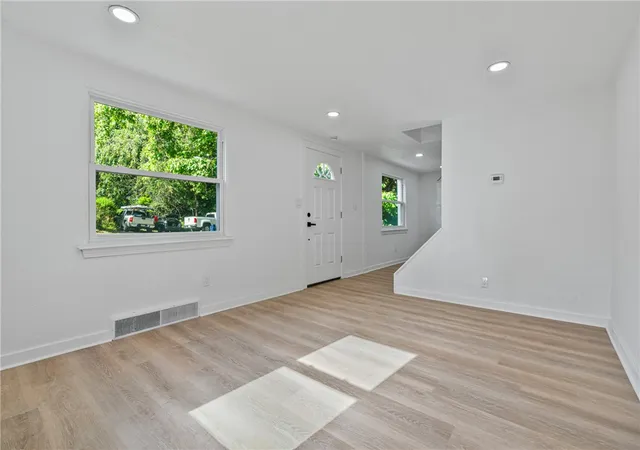 Photo 5 of Single family home for sale at 2843 Mckelvey Rd, Braddock Hills, PA 15221 | MLS# 1754809 | Listing updated on 2026-08-31