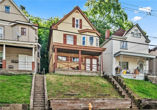 3rd image of 1527 Rutherford Ave, Pittsburgh, PA 15216 | MLS# 1755505