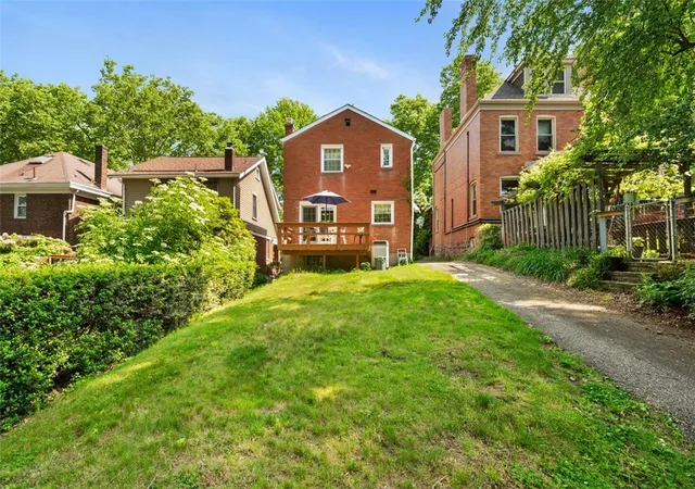 Homes for sale in Edgewood, PA | 170 Lloyd Ave, Edgewood, PA 15218 | MLS# 1757755