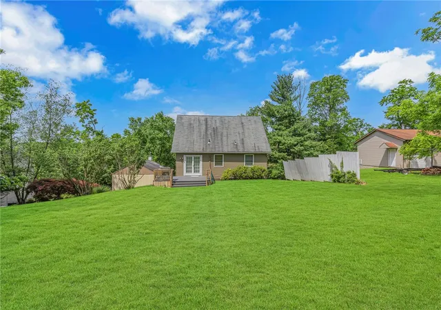 5th image of 210 Pine Dr, Moon/crescent Twp, PA 15108 | MLS# 1757735