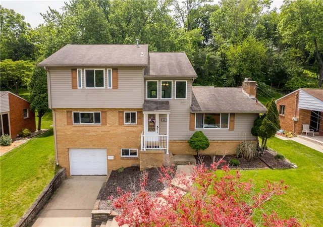 2nd image of 439 Woodrift Lane, Pittsburgh, PA 15236 | MLS# 1758024