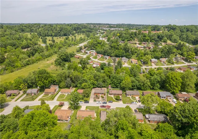 43rd image of 439 Woodrift Lane, Pittsburgh, PA 15236 | MLS# 1758024