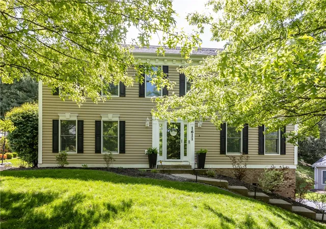 2nd image of 1611 Robin Ct, Ohio Twp, PA 15237 | MLS# 1757919