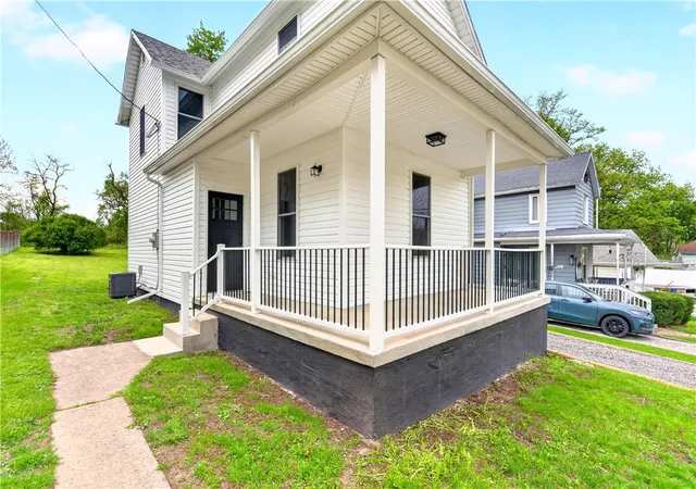 2nd image of 781 Cassidy Ave, Monongahela, PA 15063 | MLS# 1757700