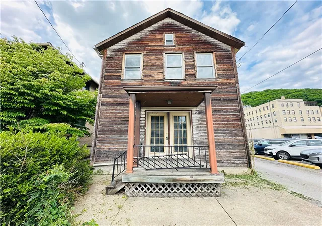 Homes for sale in Kittanning, PA | 222 S Jefferson St, Kittanning, PA 16201 | MLS# 1758102