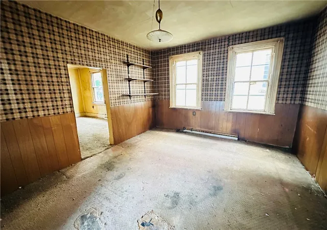 Photo 3 of Single family home for sale at 222 S Jefferson St, Kittanning, PA 16201 | MLS# 1758102 | Listing updated on 2026-07-07