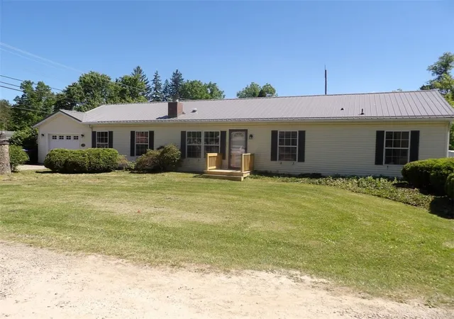 1st image of 1040 Marshall St, Conneaut Lake, PA 16316 | MLS# 1758114