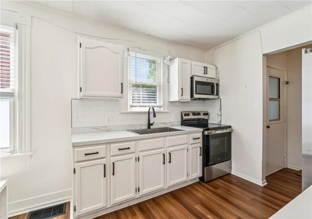 3rd image of 304 W Poland Ave, Bessemer, PA 16112 | MLS# 1758116