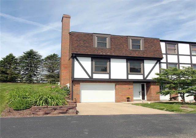 Homes for sale in North Strabane, PA | 211 Greenwood Dr, North Strabane, PA 15317 | MLS# 1757815