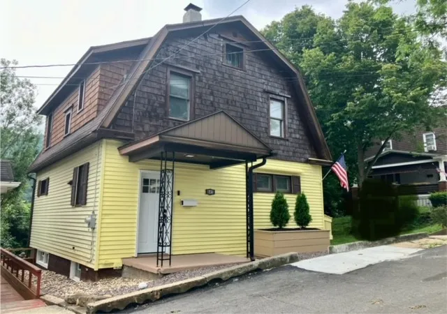 2nd image of 845 Fernwood Pl, Johnstown, PA 15905 | MLS# 1758113
