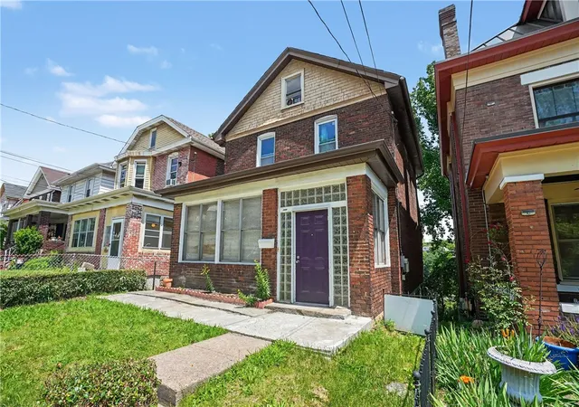 Homes for sale in Greenfield, PA | 1045 Flemington St, Greenfield, PA 15217 | MLS# 1757862
