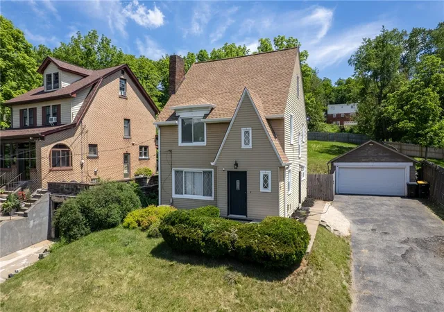 2nd image of 5971 Library Rd, Bethel Park, PA 15102 | MLS# 1758128