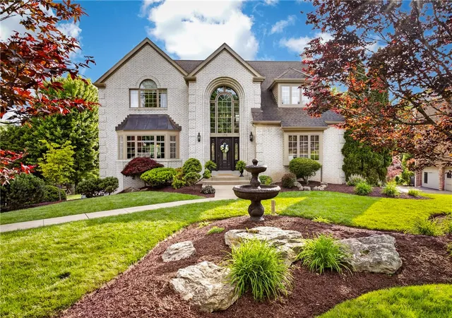 2nd image of 173 Bittersweet Cir, Peters Twp, PA 15367 | MLS# 1757543