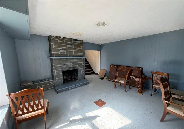 3rd image of 519-521 1St St, Charleroi, PA 15022 | MLS# 1757950