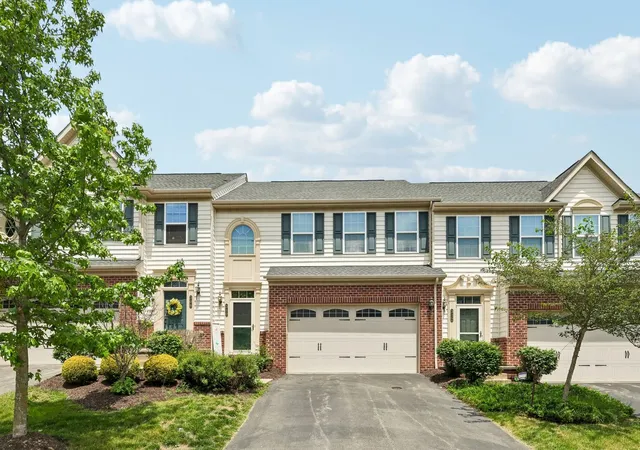 Homes for sale in Pine Twp, PA | 310 Rosecliff Dr, Pine Twp, PA 15090 | MLS# 1758176