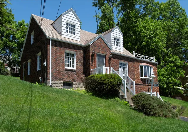 2nd image of 136 Colson Dr, Pittsburgh, PA 15236 | MLS# 1758048