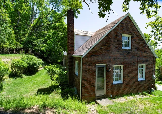 3rd image of 136 Colson Dr, Pittsburgh, PA 15236 | MLS# 1758048
