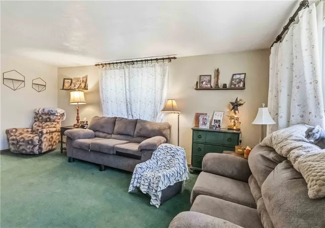 Photo 4 of Single family home for sale at 1040 Mace St, Greensburg, PA 15601 | MLS# 1758032 | Listing updated on 2026-07-21