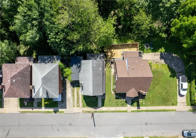 Homes for sale in Carnegie, PA | 98 Hill Ave, Carnegie, PA 15106 | MLS# 1758125