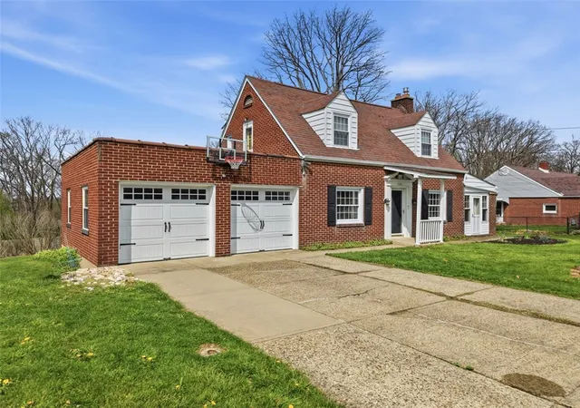 2nd image of 115 Merritt Dr, Twp Of But Nw, PA 16001 | MLS# 1758221