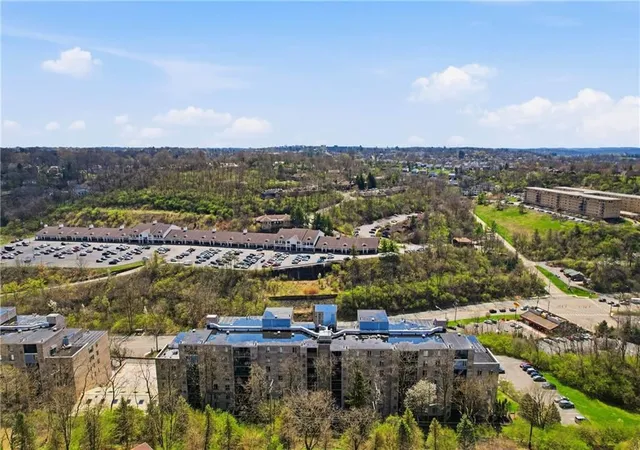 Homes for sale in Scott Twp, PA | 2160 Greentree Road #705W, Scott Twp, PA 15220 | MLS# 1758245