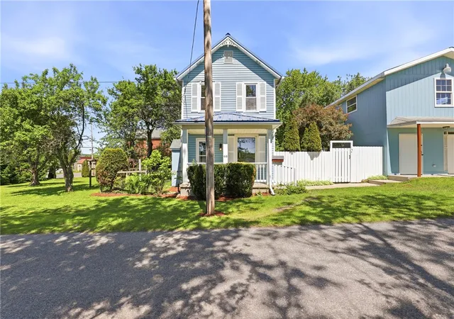 3rd image of 618 First Ave, Central City, PA 15926 | MLS# 1758136
