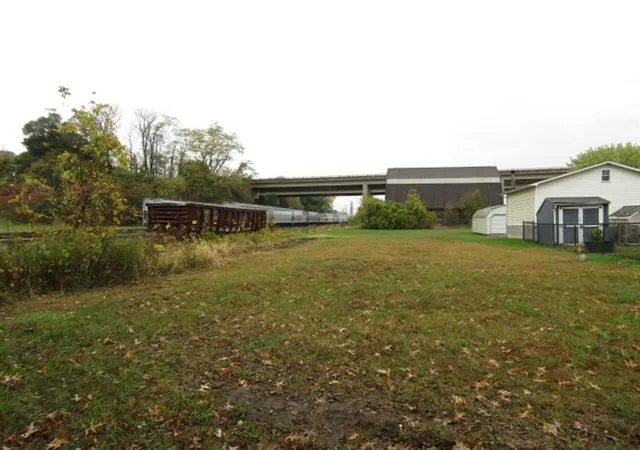 2nd image of 203 E Madison Ave, New Castle, PA 16102 | MLS# 1758264