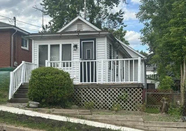 2nd image of 209 Penn Avenue, Twp Of But Sw, PA 16045 | MLS# 1758302