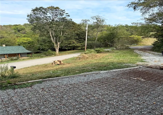 2nd image of 55 Pumpkin Center Rd, Union Twp, PA 15332 | MLS# 1758051