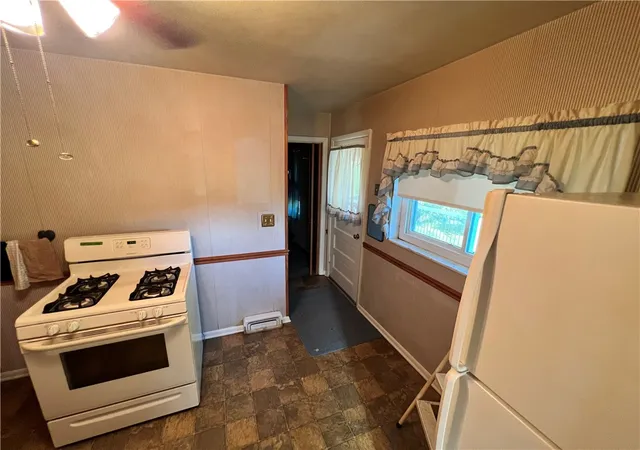23rd image of 11 Evergreen Dr, Hempfield Twp, PA 16125 | MLS# 1758308
