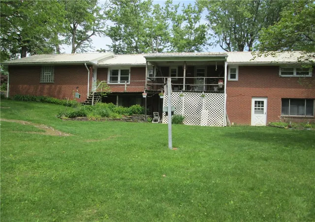 Homes for sale in Chippewa Twp, PA | 111 Linden St, Chippewa Twp, PA 15010 | MLS# 1758290