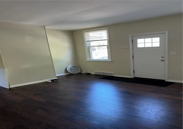 3rd image of 51 Sterling St, Carson, PA 15203 | MLS# 1757582