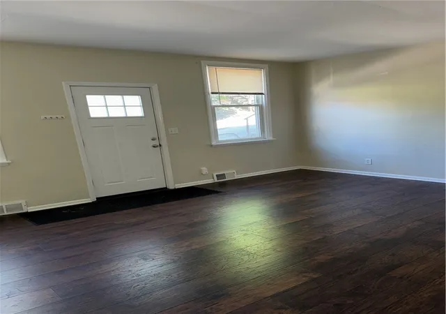 5th image of 51 Sterling St, Carson, PA 15203 | MLS# 1757582