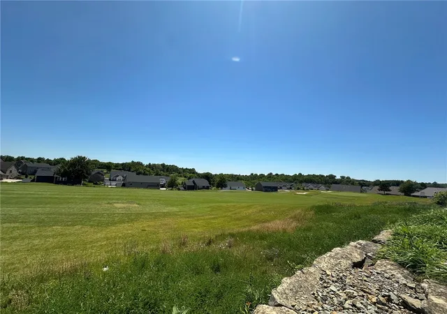 10th image of 2001 Blackthorne Dr, Jeannette, PA 15644 | MLS# 1758348