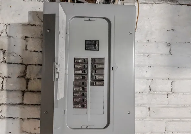 Photo 12 of Townhouse for sale at 333 Washington St, Mc Kees Rocks, PA 15136 | MLS# 1757831 | Listing updated on 2026-07-27