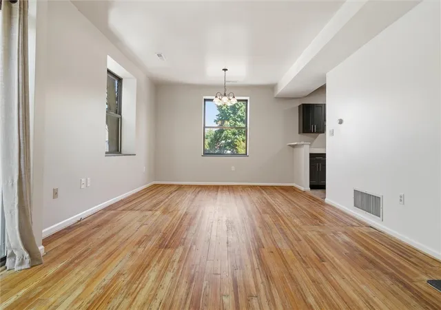 2nd image of 5607 Elmer St #206, Shadyside, PA 15232 | MLS# 1758393