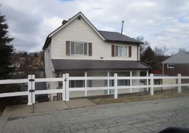 Homes for sale in West Mifflin, PA | 1860 Ohio Ave, West Mifflin, PA 15122 | MLS# 1758424